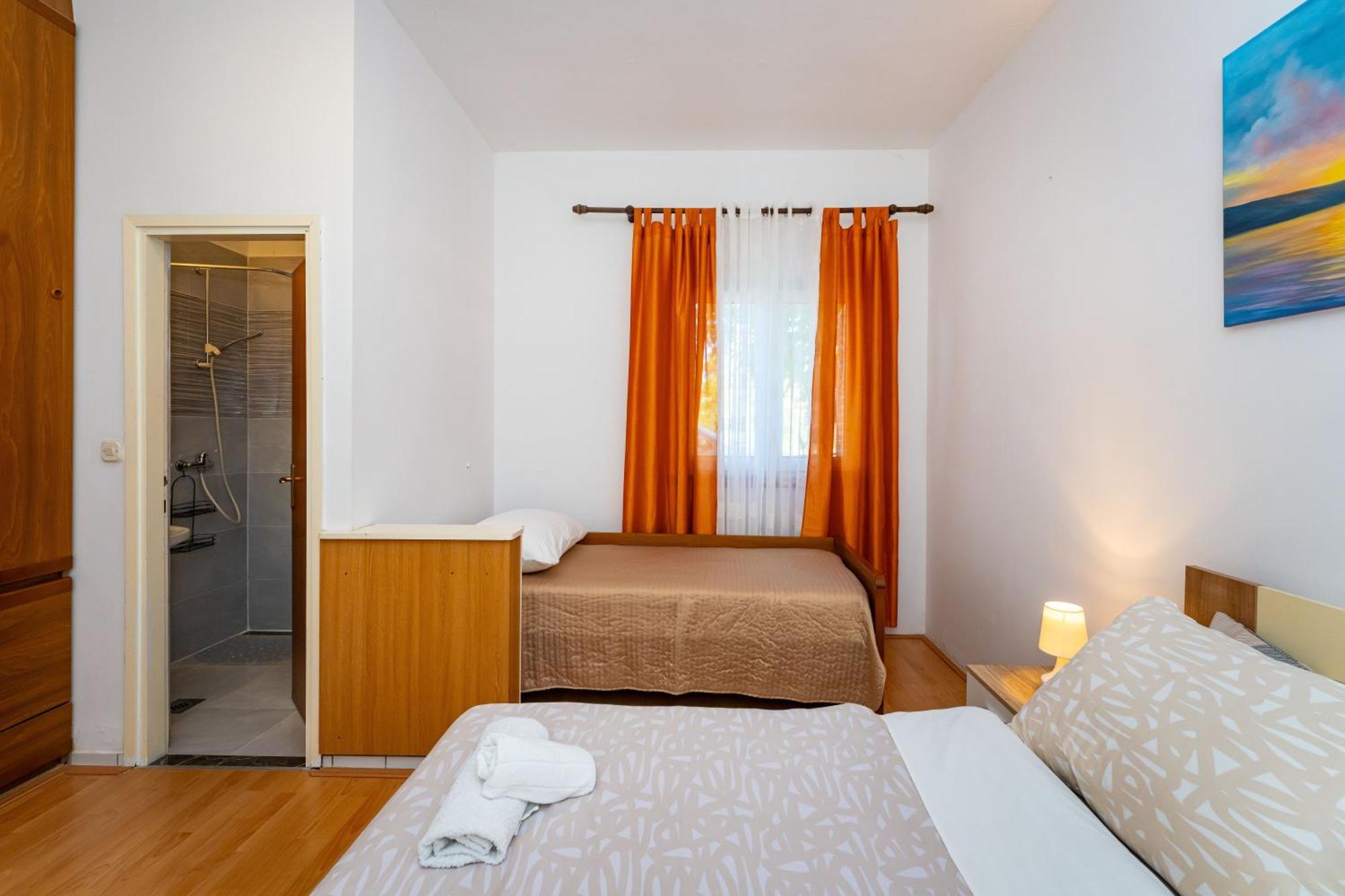 Apartmani Tinka Стариград-Пакленица Екстериор снимка