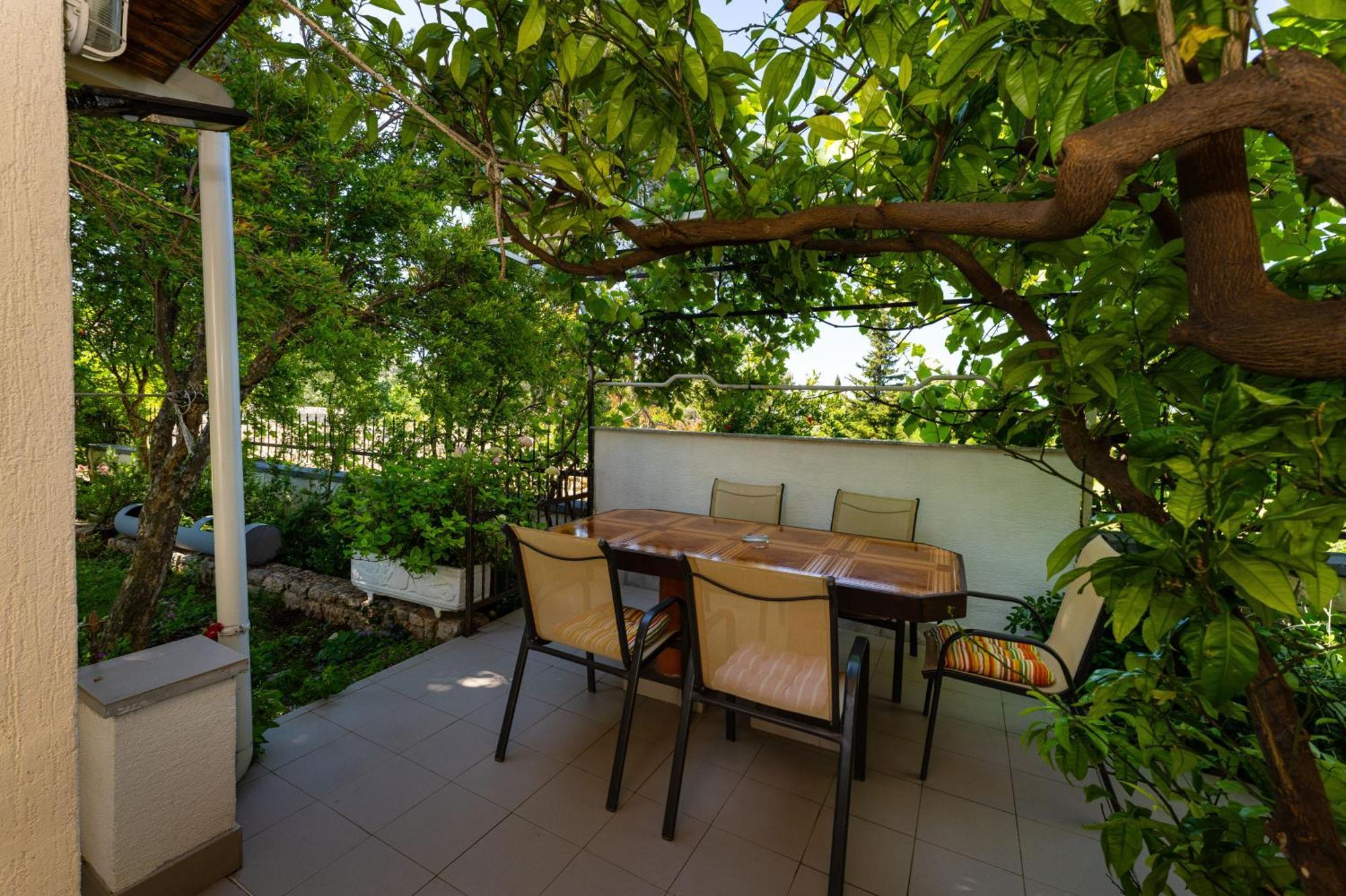 Apartmani Tinka Стариград-Пакленица Екстериор снимка