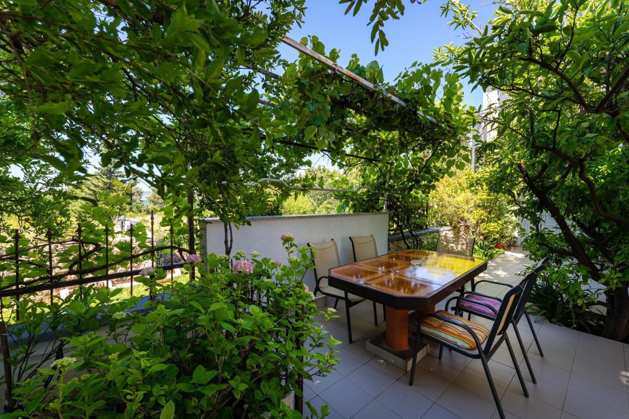 Apartmani Tinka Стариград-Пакленица Екстериор снимка